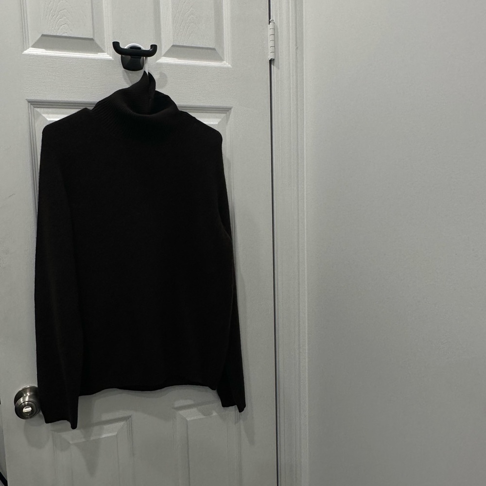 🤎VINTAGE Gucci cashmere turtleneck 🤎